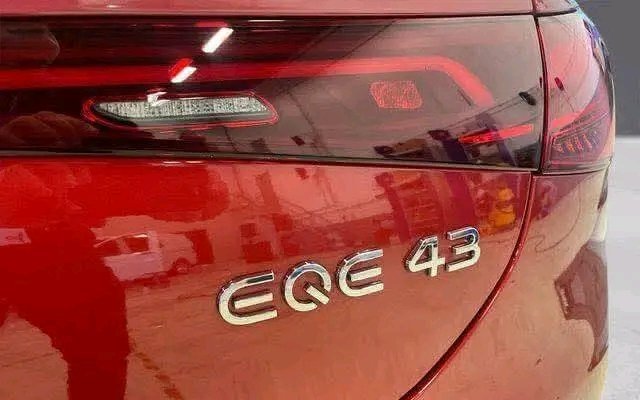 Mercedes-Benz EQE 43 4MATIC