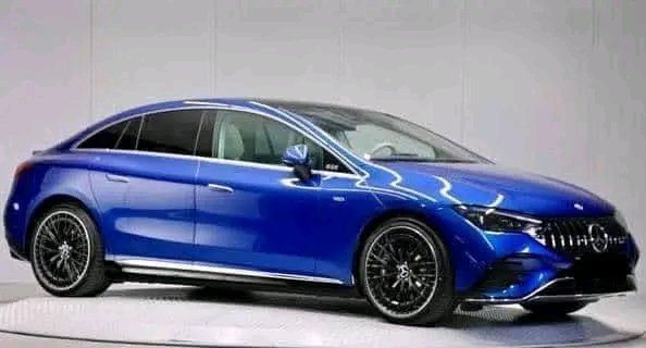 Mercedes-Benz EQE 43