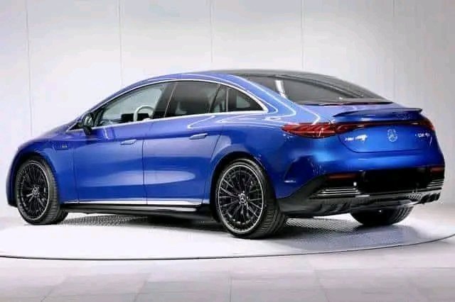 Mercedes-Benz EQE 43