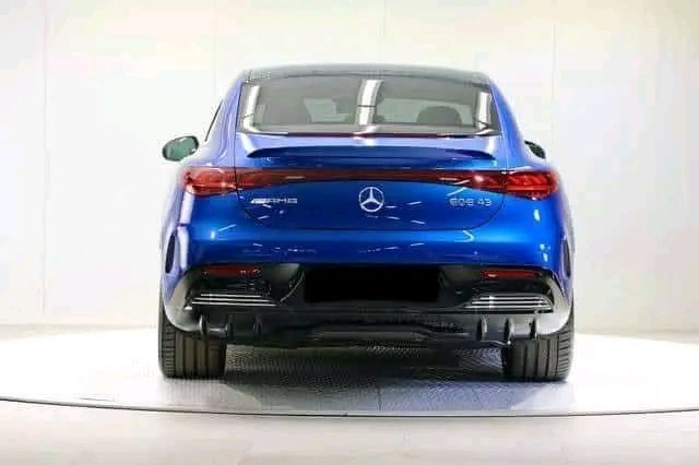 Mercedes-Benz EQE 43