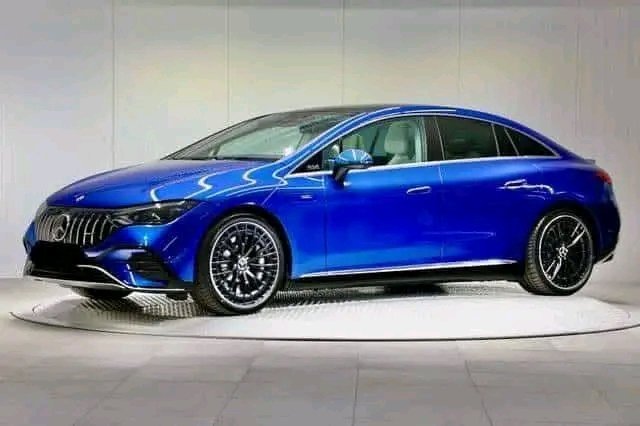 Mercedes-Benz EQE 43