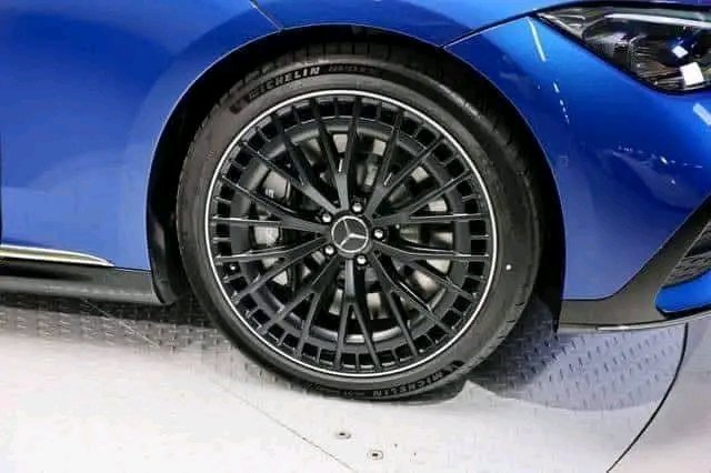 Mercedes-Benz EQE 43