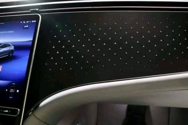 Mercedes-Benz EQE 43