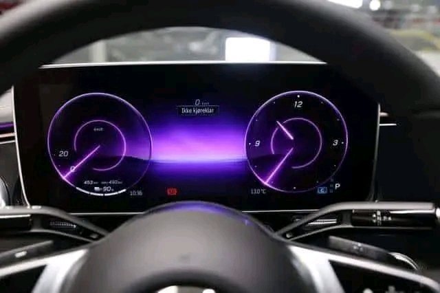 Mercedes-Benz EQE 43