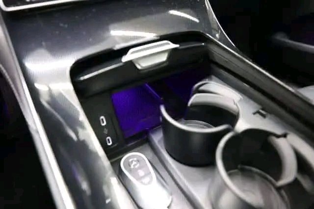 Mercedes-Benz EQE 43