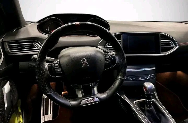 1000020210.jpg Peugeot 308