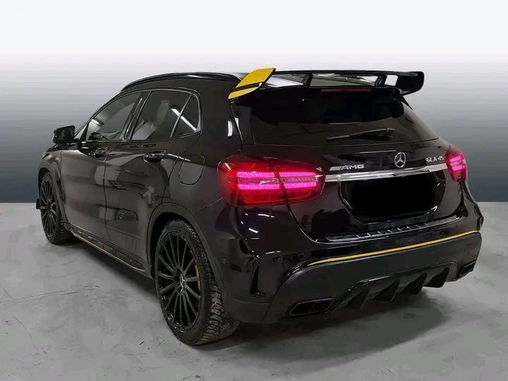 1000020302.jpg Mercedes-Benz GLA