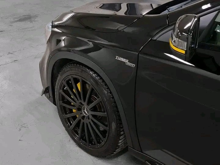 1000020304.jpg Mercedes-Benz GLA