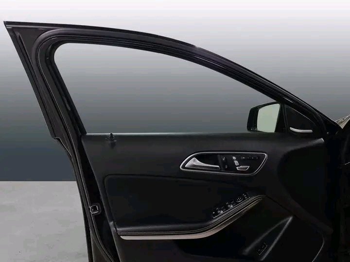 1000020305.jpg Mercedes-Benz GLA