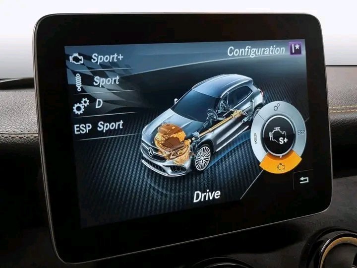 1000020322.jpg Mercedes-Benz GLA