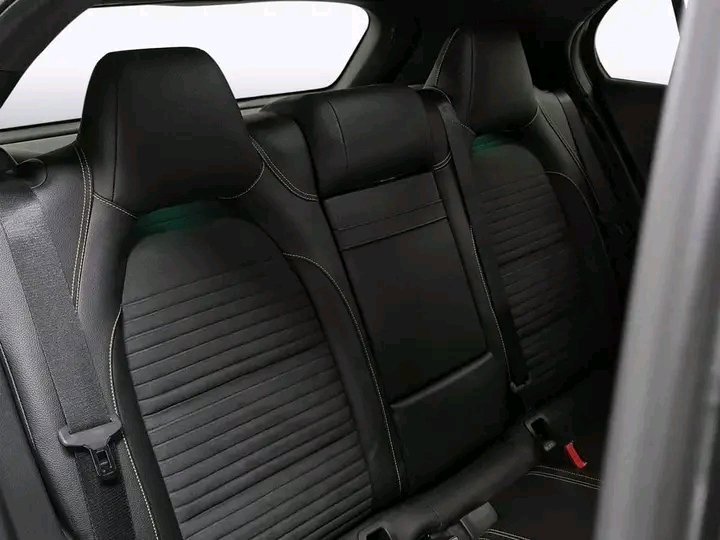 1000020328.jpg Mercedes-Benz GLA