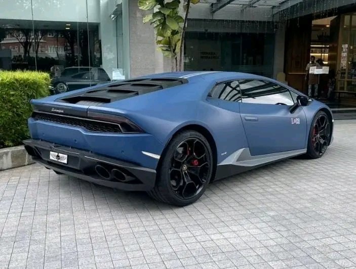 1000020406.jpg Lamborghini Huracan