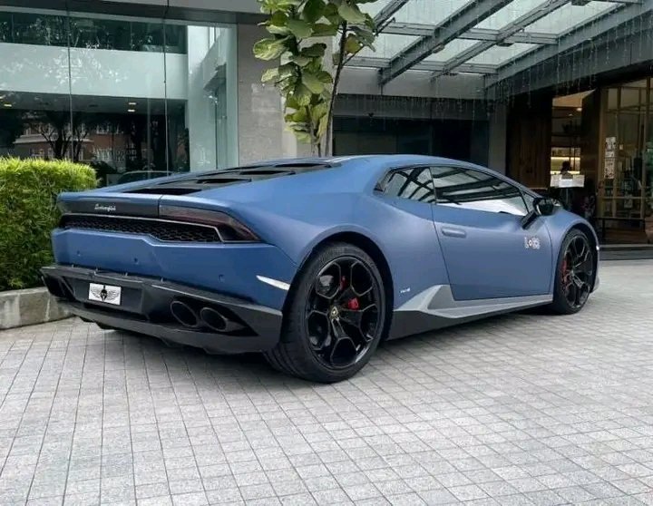 1000020411.jpg Lamborghini Huracan