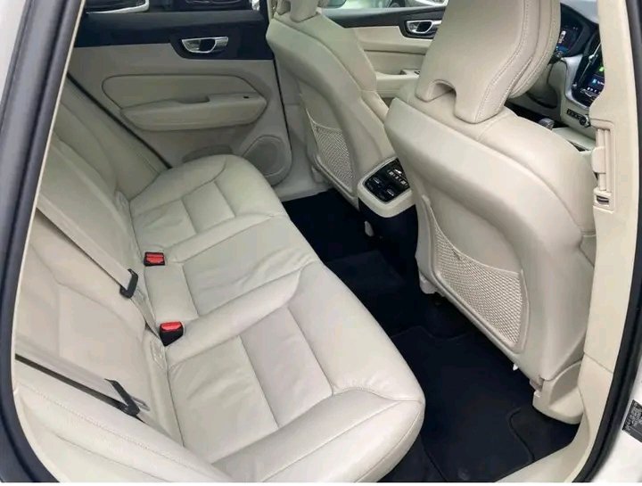 1000020479.jpg Volvo XC60 B4D