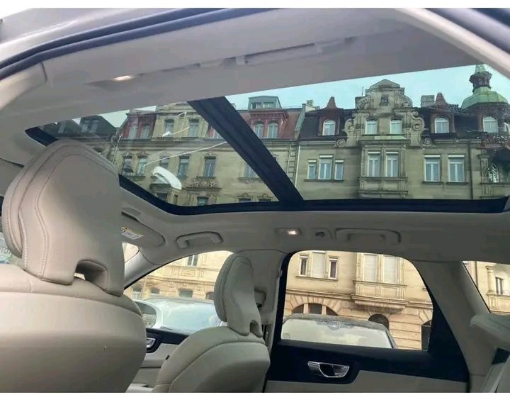 1000020481.jpg Volvo XC60 B4D