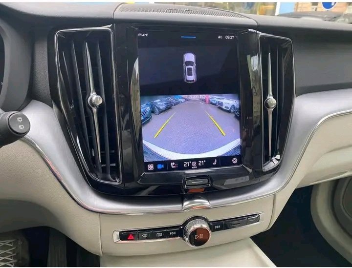 1000020484.jpg Volvo XC60 B4D