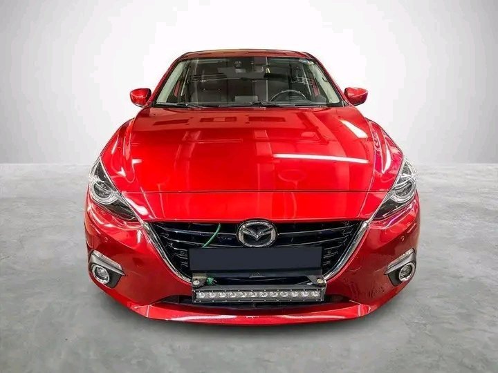 1000020556.jpg Mazda 3