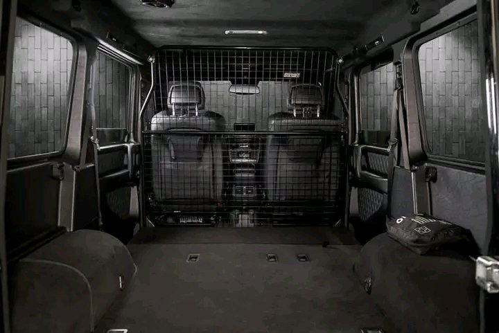 1000020677.jpg Mercedes-Benz G63