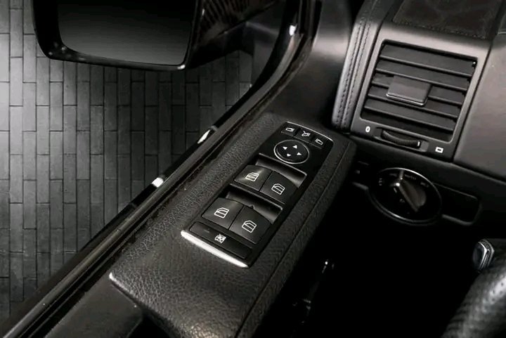 1000020683.jpg Mercedes-Benz G63