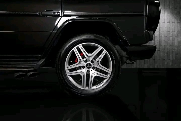 1000020684.jpg Mercedes-Benz G63