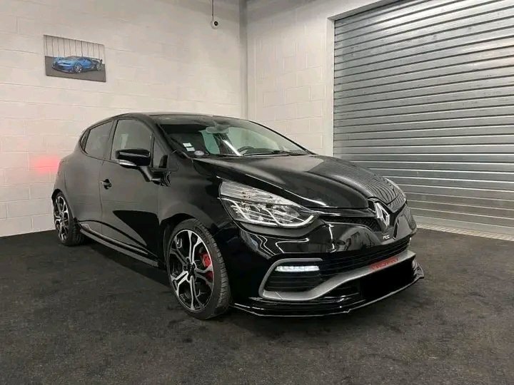 1000020918.jpg Renault Clio