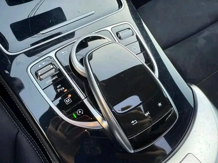 1000021122.jpg Mercedes-Benz GLC