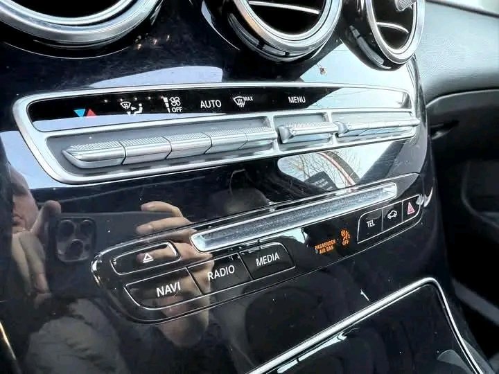 1000021123.jpg Mercedes-Benz GLC