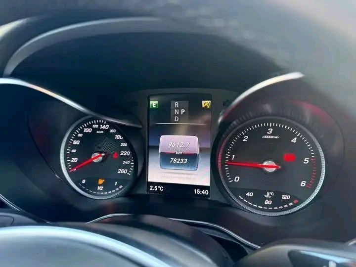 1000021130.jpg Mercedes-Benz GLC