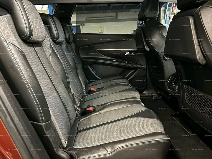 1000021268.jpg Peugeot 5008