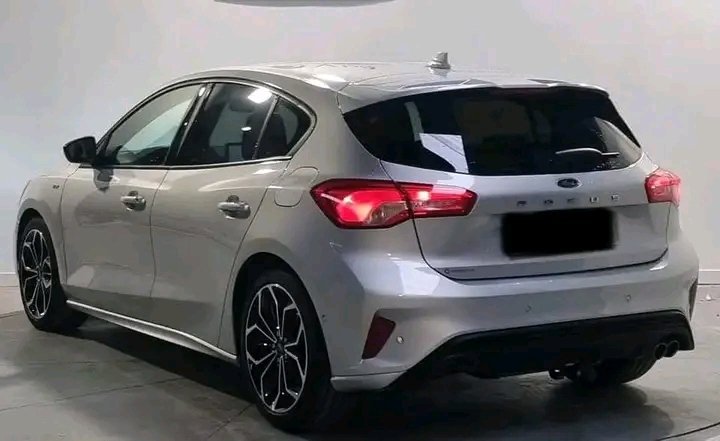 1000021467.jpg FORD FOCUS