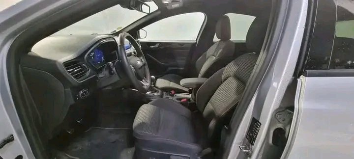 1000021469.jpg FORD FOCUS