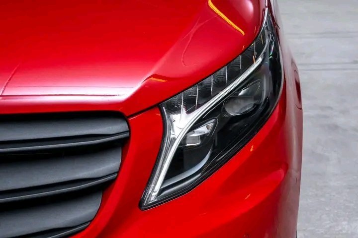 1000021565.jpg Mercedes-Benz Vito Tourer 8Seter