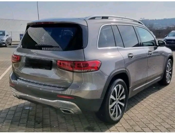 1000021630.jpg Mercedes-Benz GLB 200