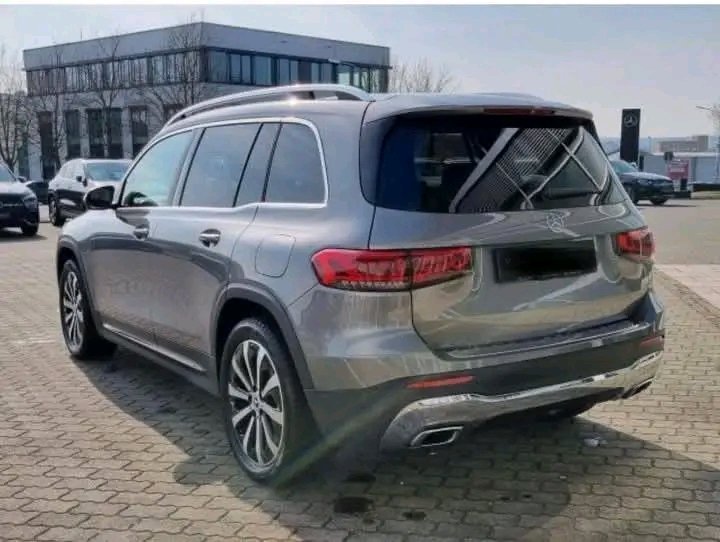 1000021631.jpg Mercedes-Benz GLB 200