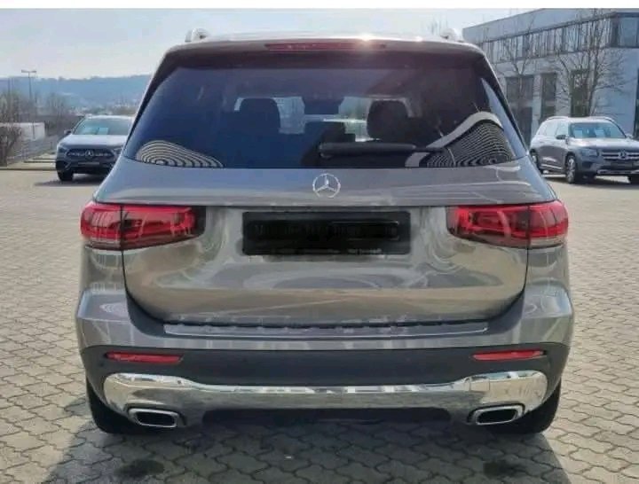 1000021632.jpg Mercedes-Benz GLB 200