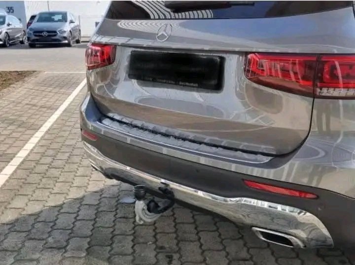 1000021633.jpg Mercedes-Benz GLB 200