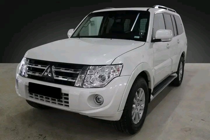 1000021758.jpg Mitsubishi Pajero