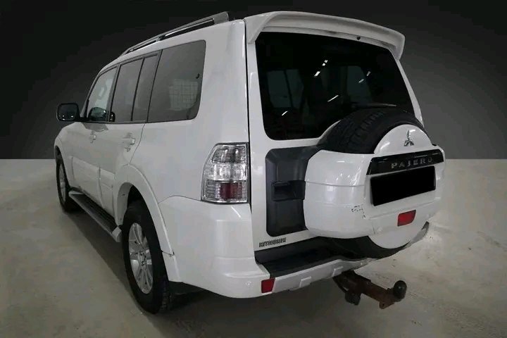 1000021762.jpg Mitsubishi Pajero