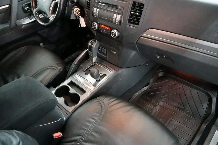 1000021773.jpg Mitsubishi Pajero