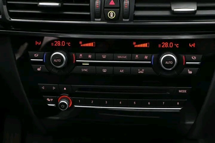 1000021873.jpg BMW X5 xDrive40e