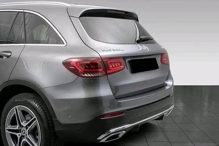 1000022131.jpg Mercedes-Benz GLC