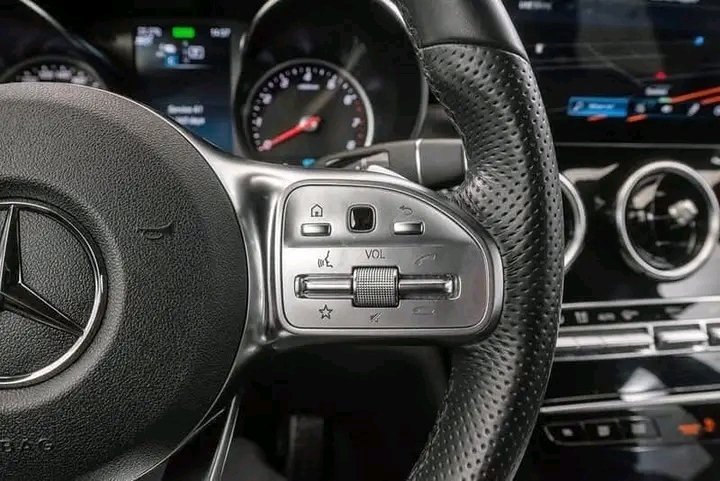 1000022142.jpg Mercedes-Benz GLC