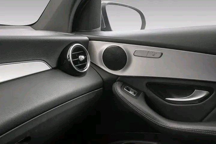 1000022150.jpg Mercedes-Benz GLC