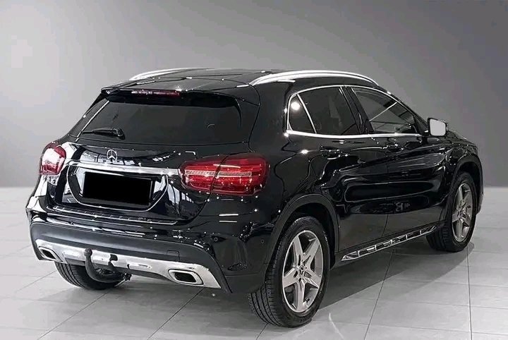 1000022743.jpg Mercedes-Benz GLA