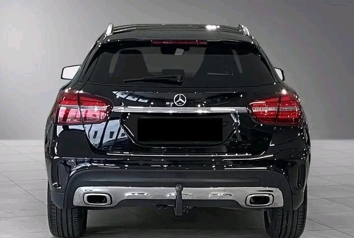 1000022744.jpg Mercedes-Benz GLA