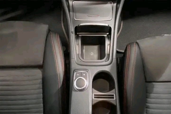 1000022751.jpg Mercedes-Benz GLA