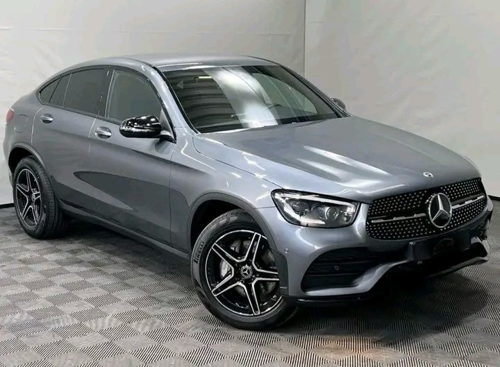 1000022779.jpg Mercedes-Benz GLC