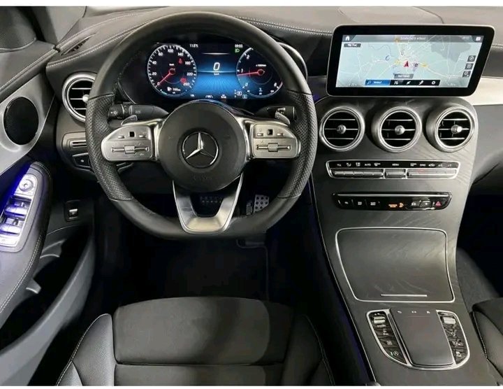1000022784.jpg Mercedes-Benz GLC