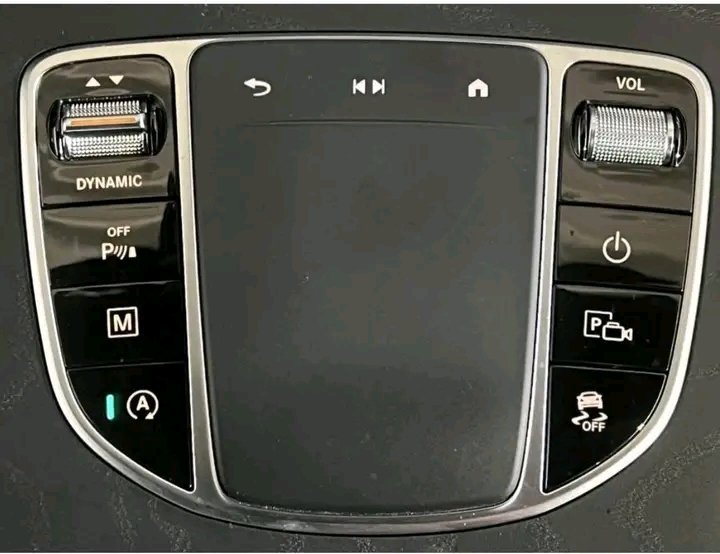 1000022786.jpg Mercedes-Benz GLC