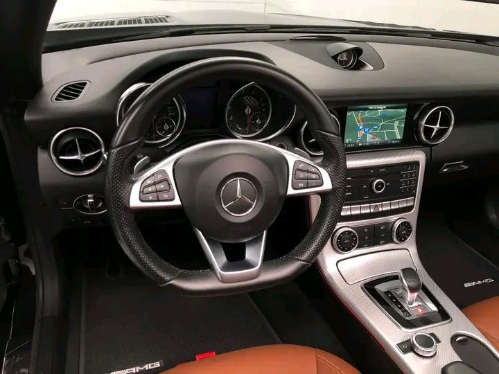 MERCEDES-BENZ SLC